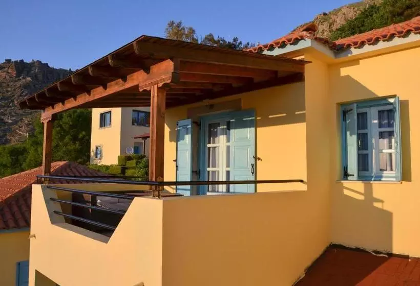 Hotelli Dina   ξενοδοχείο ντινα