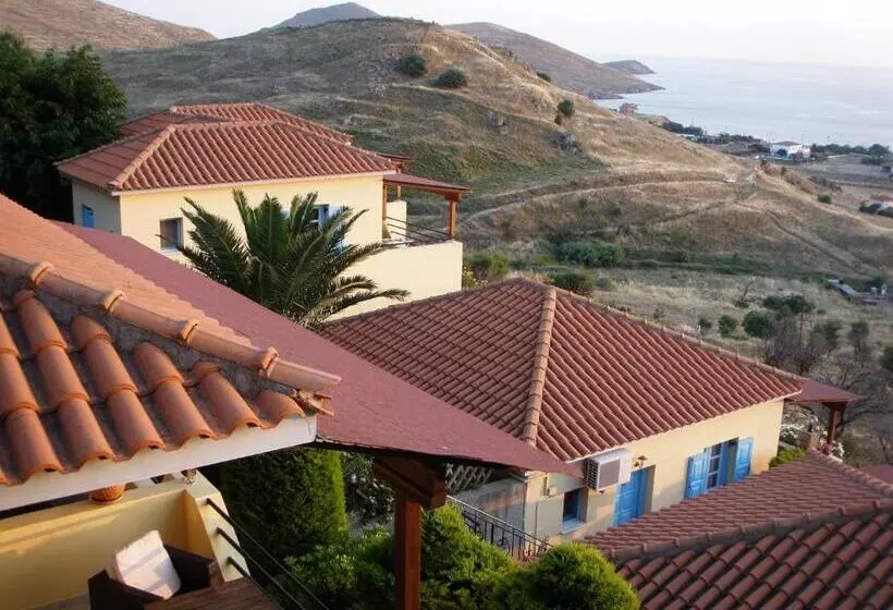 Hotelli Dina   ξενοδοχείο ντινα