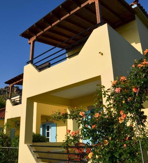 Hotel Dina   ξενοδοχείο ντινα