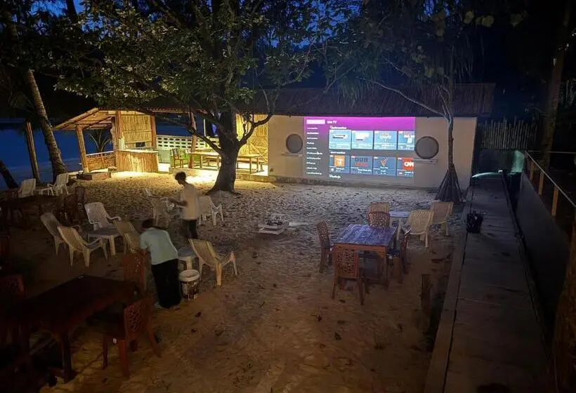 هتل Sunny Cove Beach Resort Koh Phayam