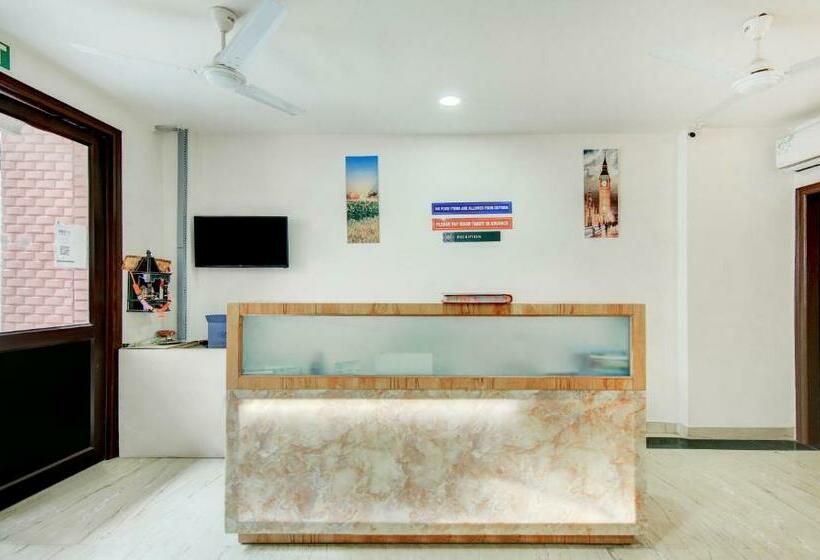 Hotel Treebo Iffco Chowk