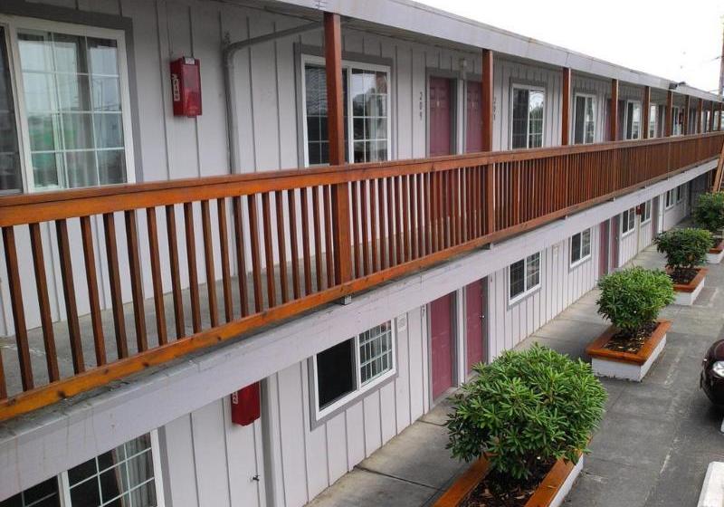 汽车旅馆 Coastal Inn And Suites