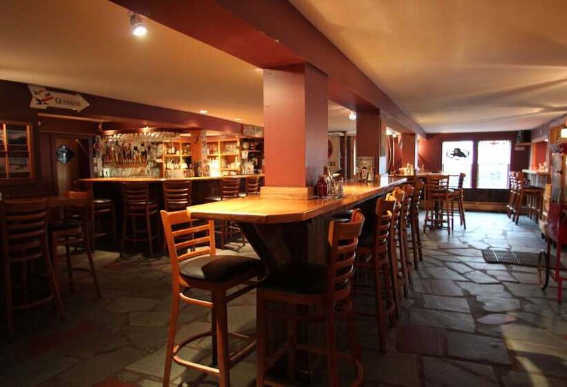 Smugglers Notch Inn