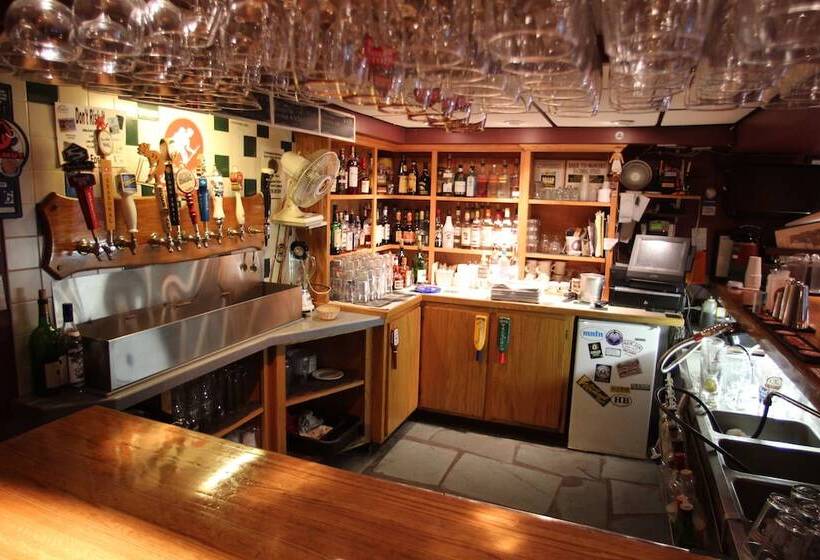 Smugglers Notch Inn