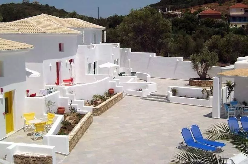 Viva Mare Foinikounta