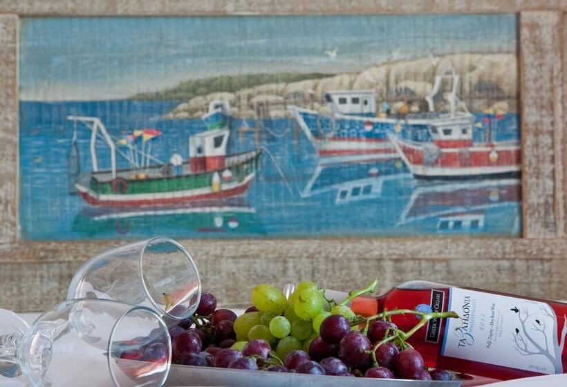 Viva Mare Foinikounta