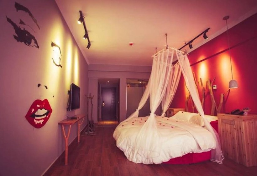 Zhangjiajie Interval Time Travel Inn