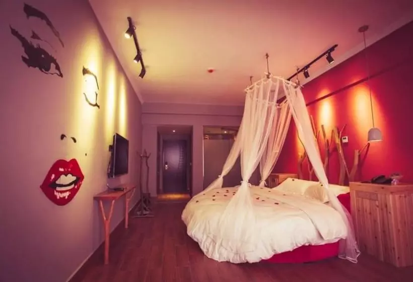 Zhangjiajie Interval Time Travel Inn