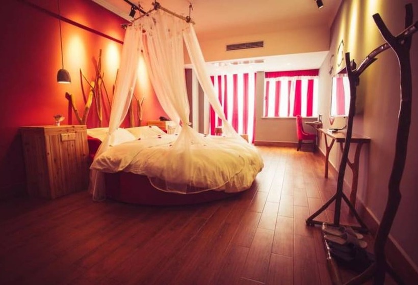 Zhangjiajie Interval Time Travel Inn