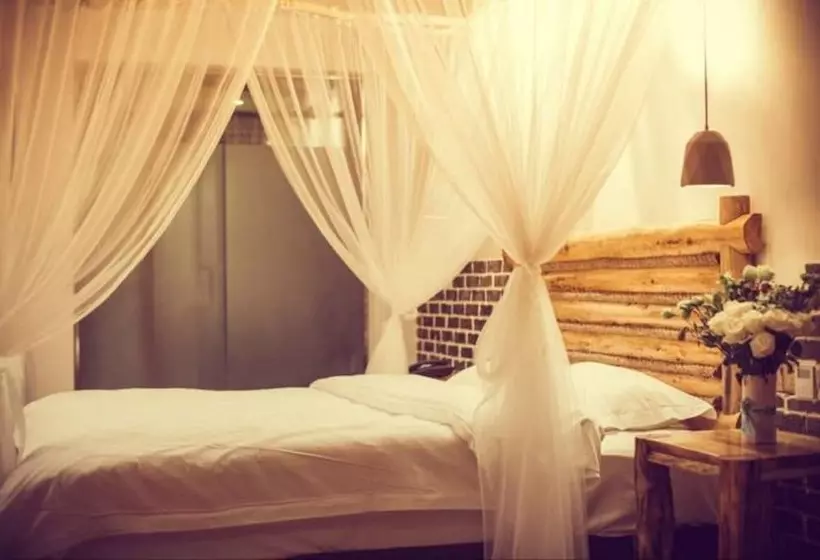 Zhangjiajie Interval Time Travel Inn