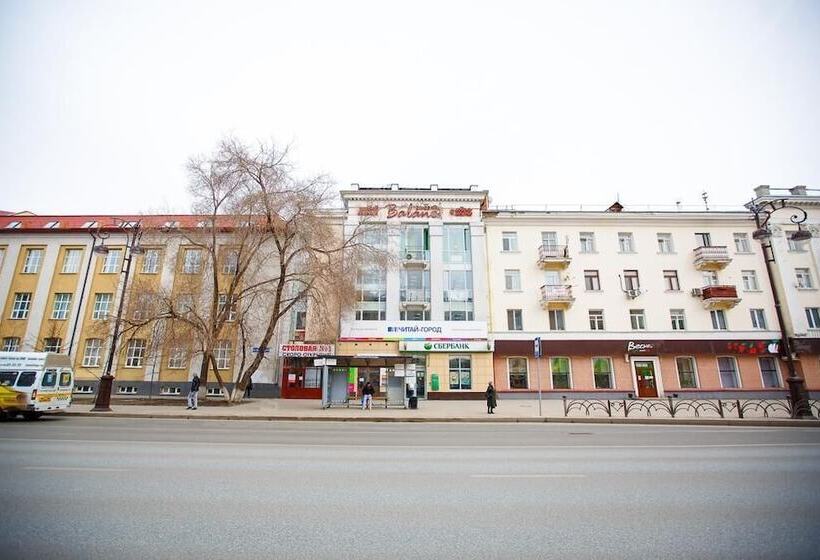 הוסטל England Hotel Tyumen Centre