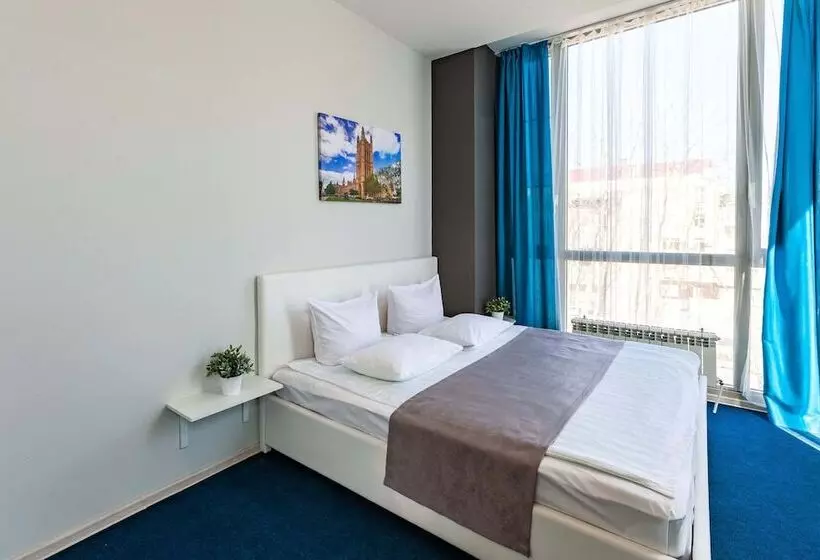 ユースホステル England Hotel Tyumen Centre