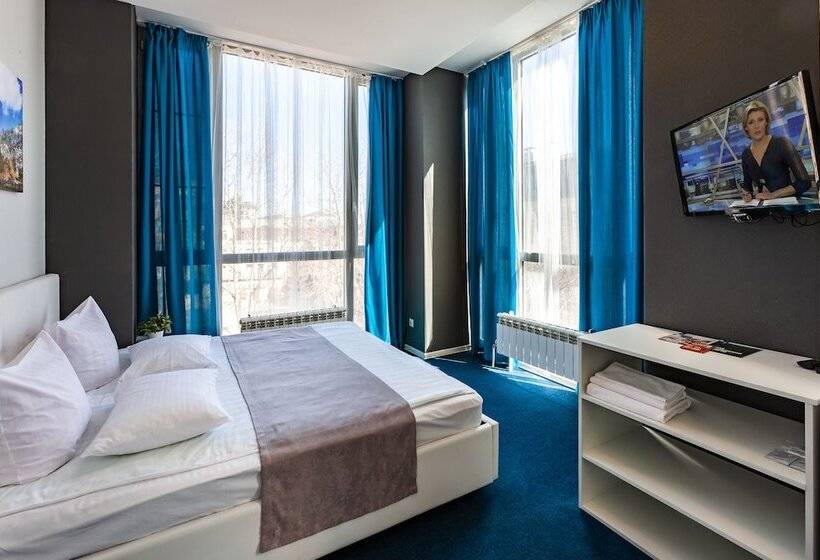 הוסטל England Hotel Tyumen Centre