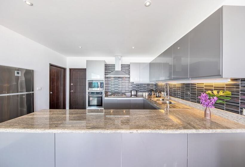 Ban Nai Fan 4 Bed Pool Villa With Seaview In Choengmon