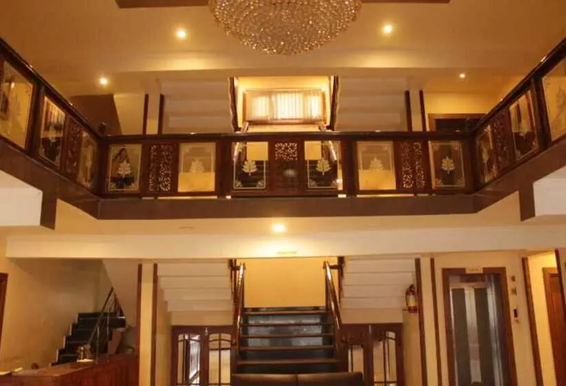 ホテル Grand M.s Srinagar