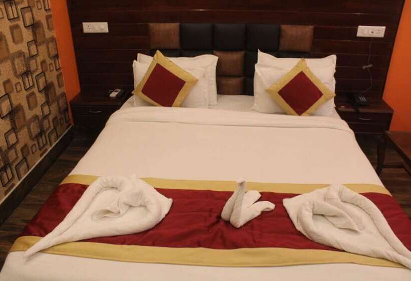 Hotel Grand M.s Srinagar