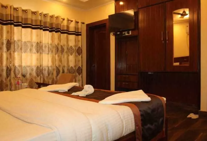 ホテル Grand M.s Srinagar