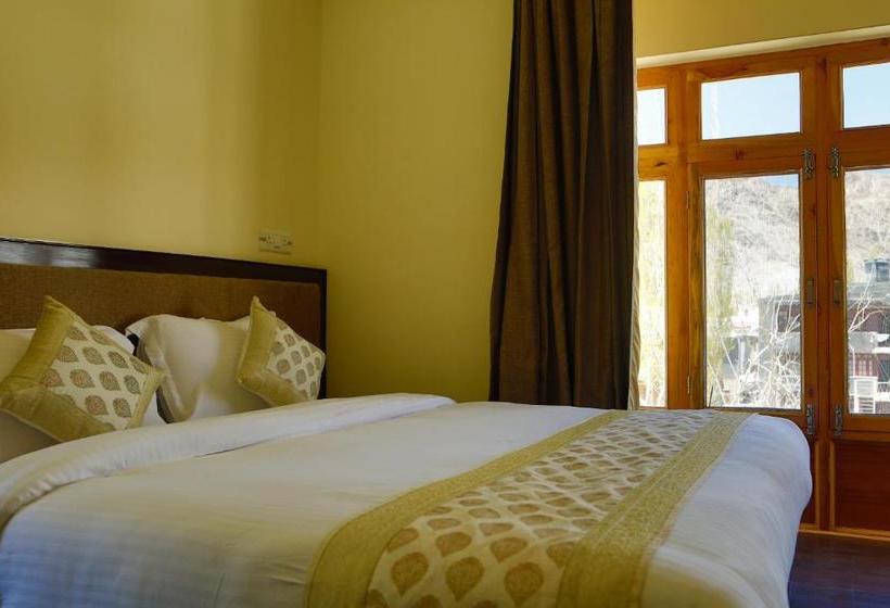 هتل Royal Hill By Oyo Rooms