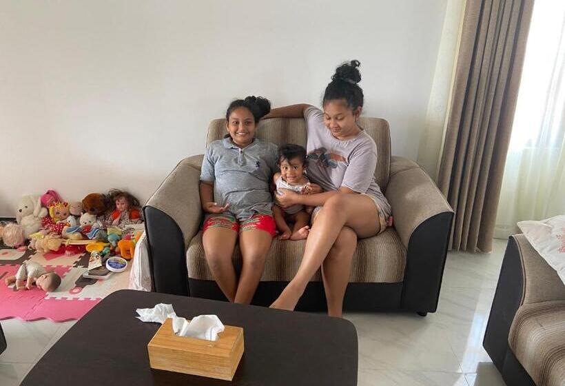 ホテル White Villa Airport Transit