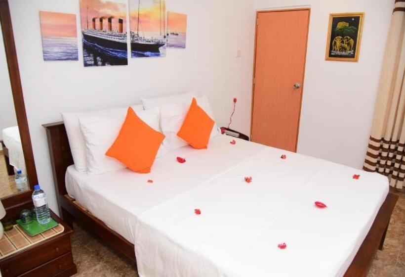 ホテル White Villa Airport Transit