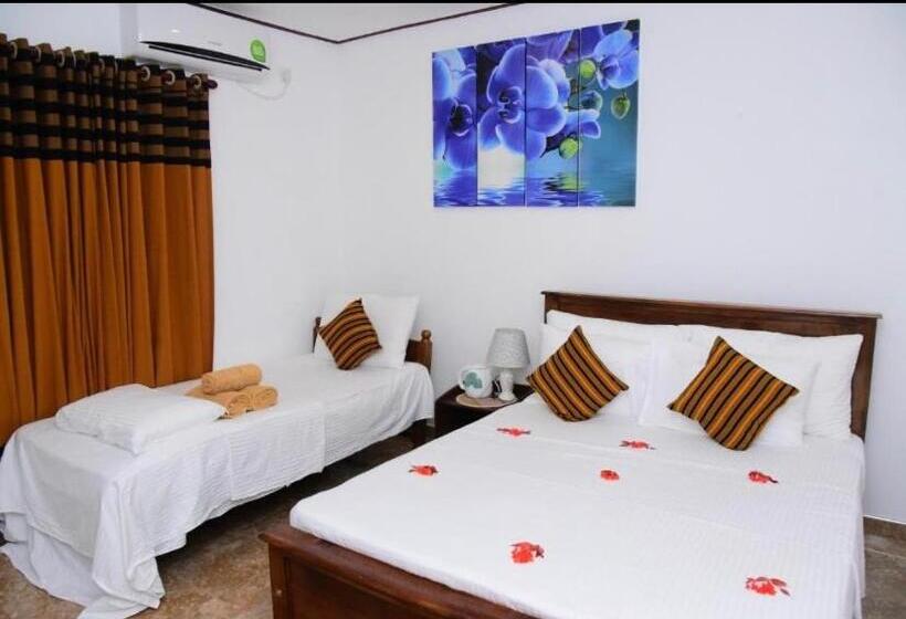 ホテル White Villa Airport Transit