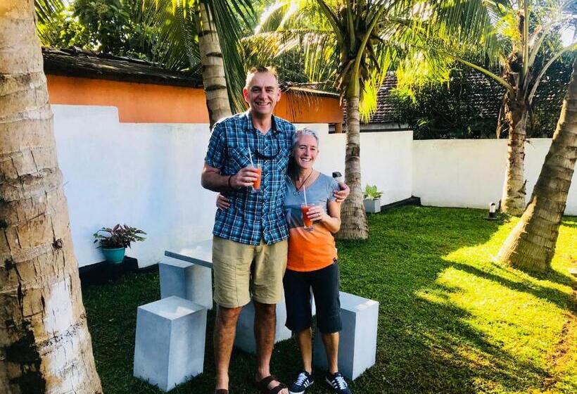 ホテル White Villa Airport Transit