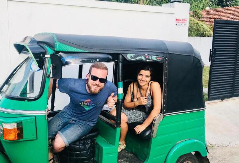 ホテル White Villa Airport Transit