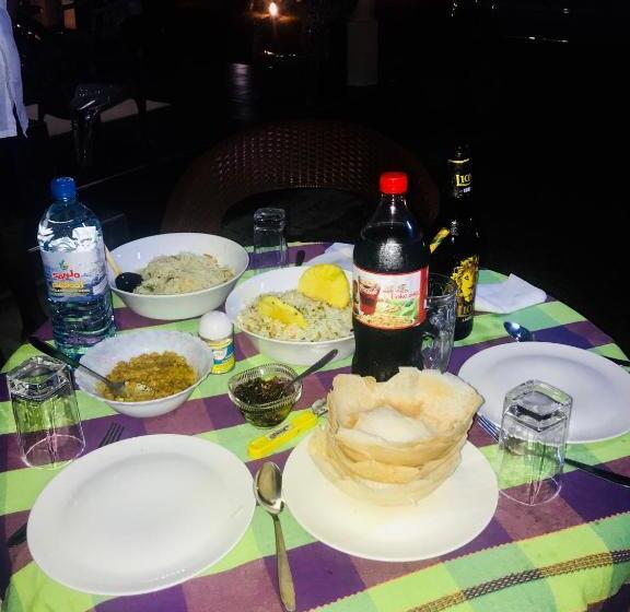 ホテル White Villa Airport Transit