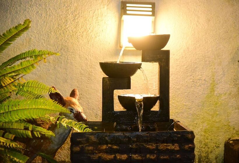 ホテル White Villa Airport Transit