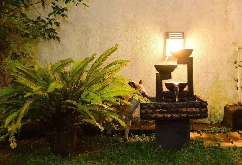 ホテル White Villa Airport Transit