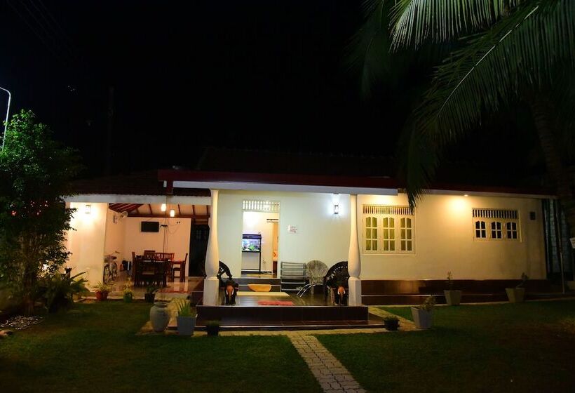 ホテル White Villa Airport Transit