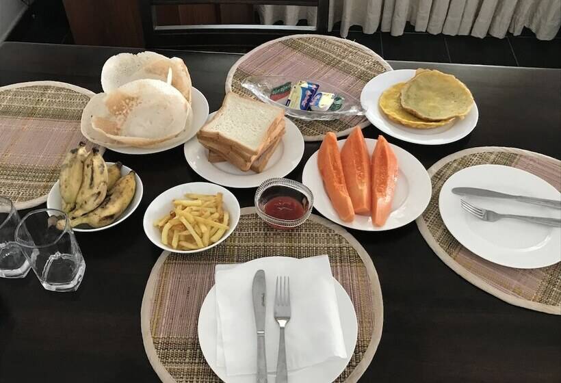 ホテル White Villa Airport Transit