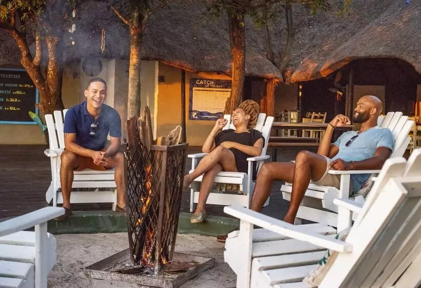 هتل Zambezi Mubala Camp