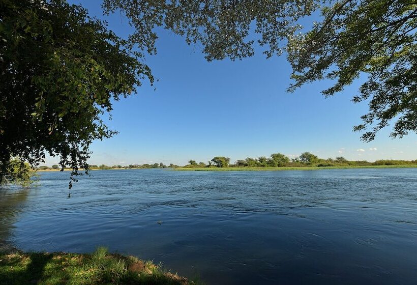 هتل Zambezi Mubala Camp