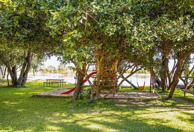 هتل Zambezi Mubala Camp