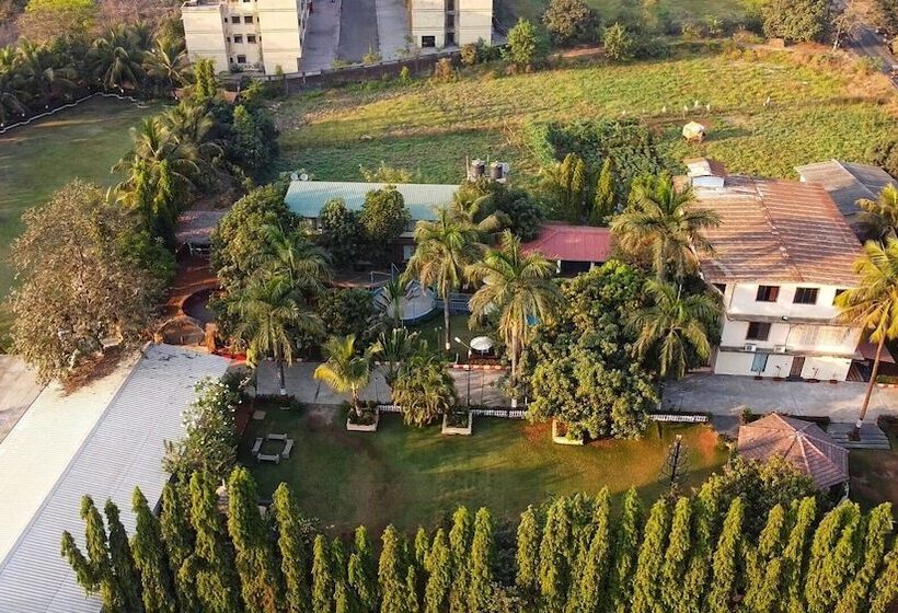 پانسیون Pushp Vatika Resort & Lawns