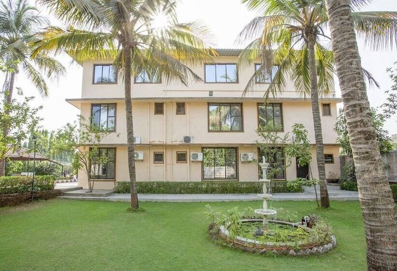 پانسیون Pushp Vatika Resort & Lawns