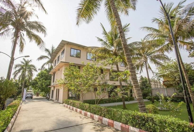 پانسیون Pushp Vatika Resort & Lawns