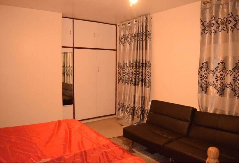 بنسيون Regent Guest House