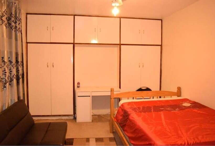 بنسيون Regent Guest House