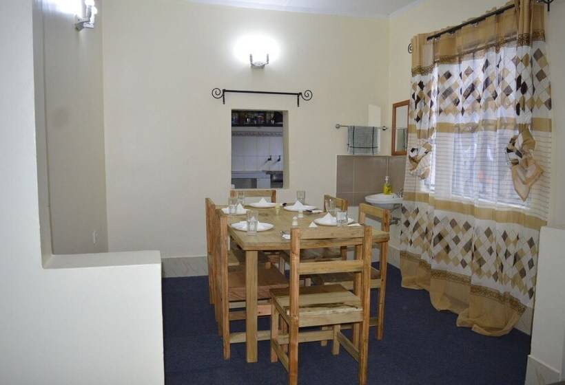 펜션 Swahili Home Stay