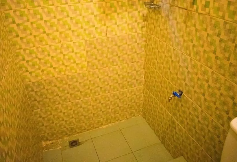 پانسیون Taverna Guest House