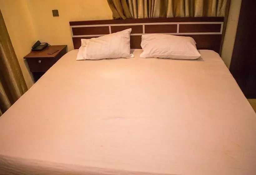 پانسیون Taverna Guest House