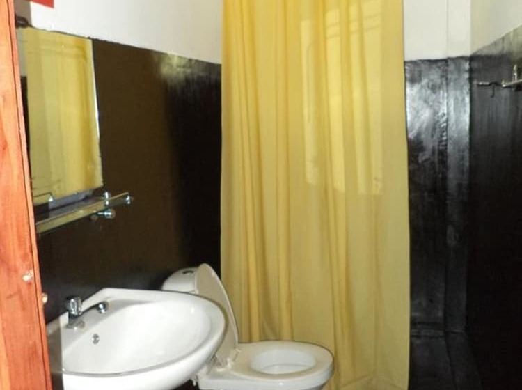 بنسيون Yoho Sunera