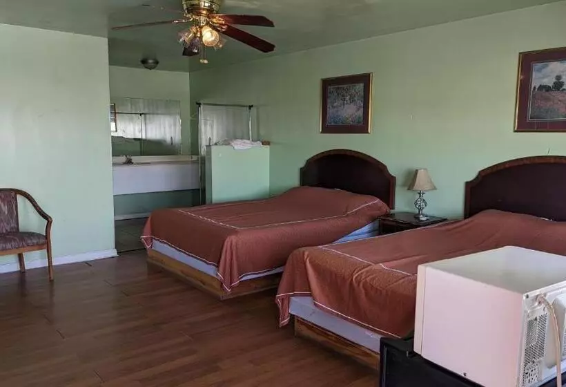 Retkeilymaja Canadian Inn