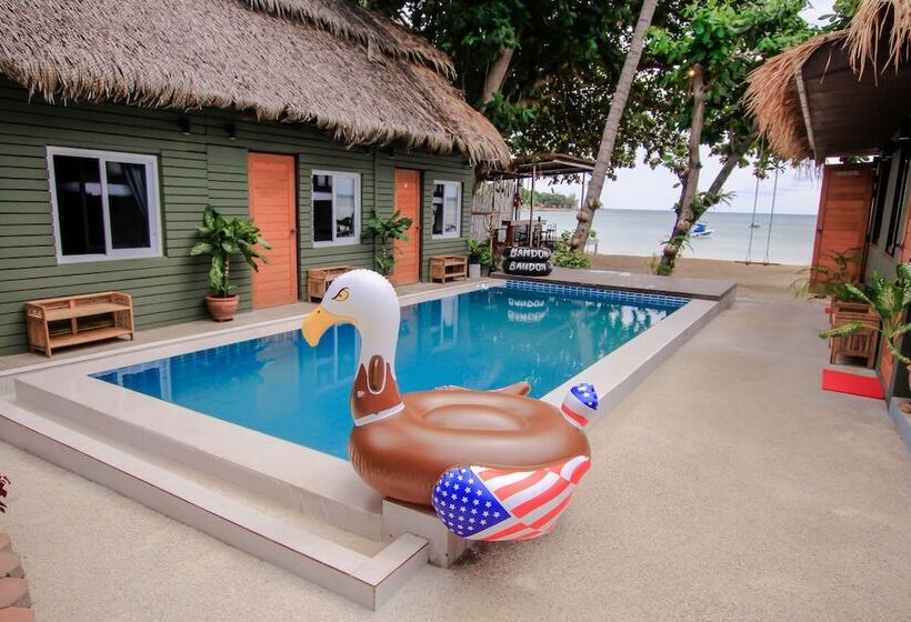 Bandon Beach Bar & Hostel   Adults Only