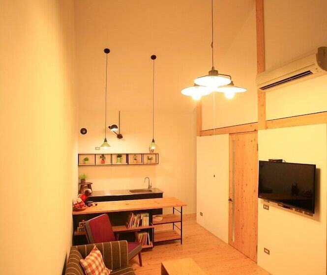 تختخواب و صبحانه Antsu