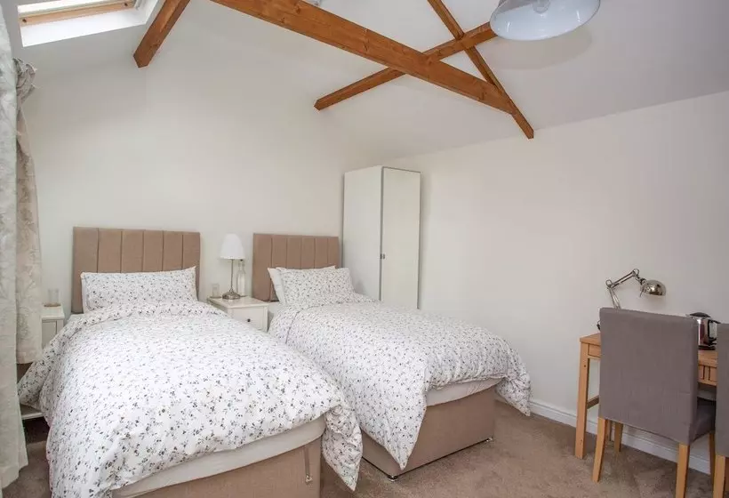 Forge House Yaxham Bed & Breakfast