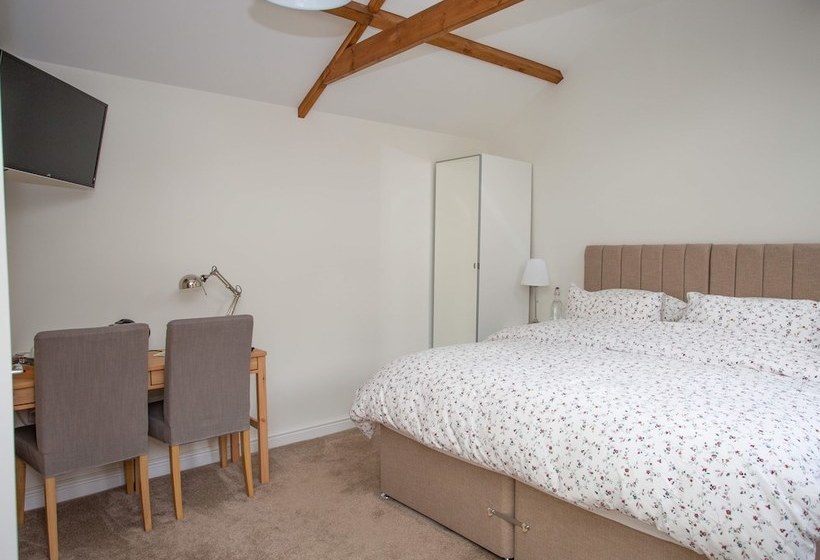 Forge House Yaxham Bed & Breakfast