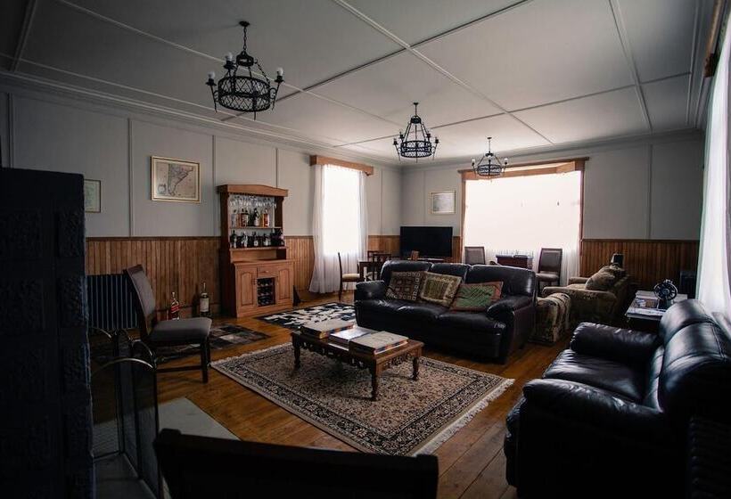 مسافرخانه Estancia Caleta Josefina